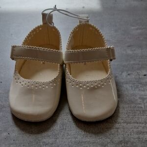 Elegant White Kids Shoes